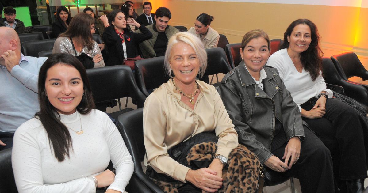 RECONOCIMIENTO A GRADUADOS 
