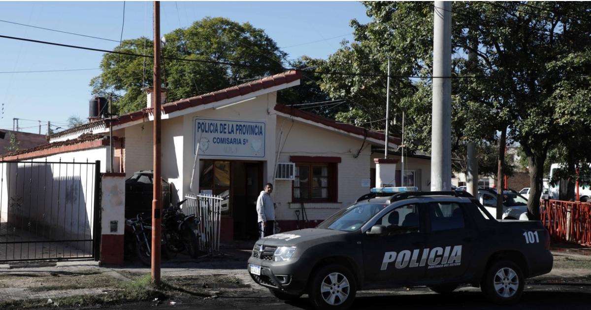 Intentoacute robar en la casa de un gendarme fue sorprendido y terminoacute preso