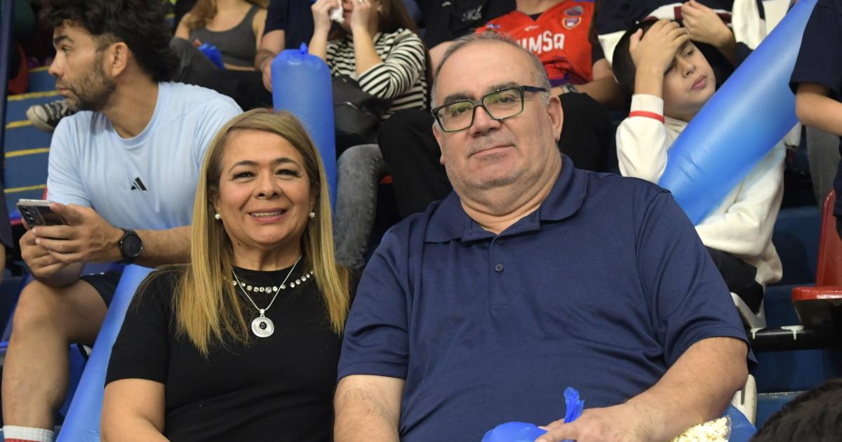 NOCHES DE BAacuteSQUET EN EL ESTADIO CIUDAD