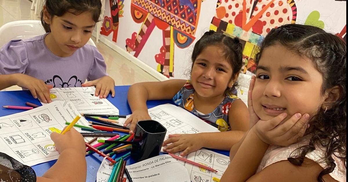 Invitan a los nintildeos a explorar lo fascinante del mundo marino