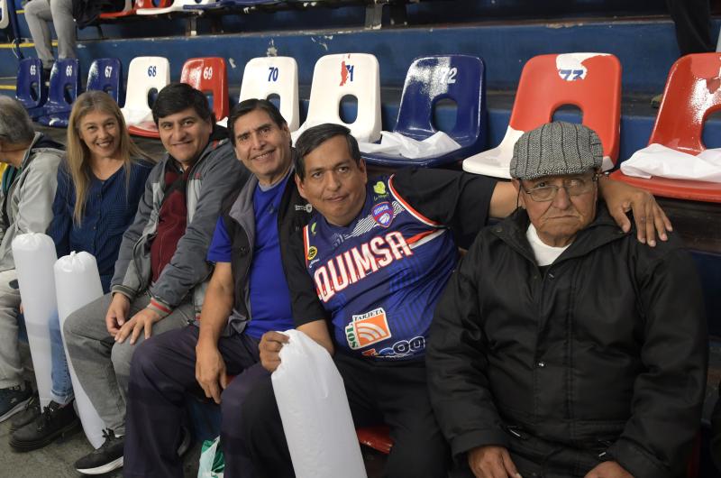NOCHES DE BAacuteSQUET EN EL ESTADIO CIUDAD