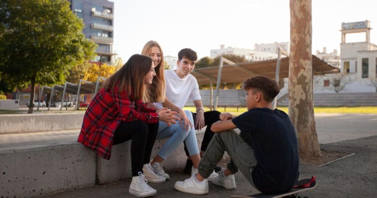 Mantildeana abordaraacuten la produccioacuten simboacutelica en los adolescentes