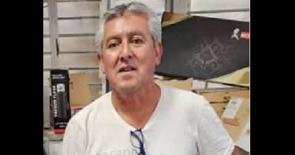El Barrio Obrero estaacute de luto porque uno de sus hijos se fueacute de gira la despedida al DT muerto