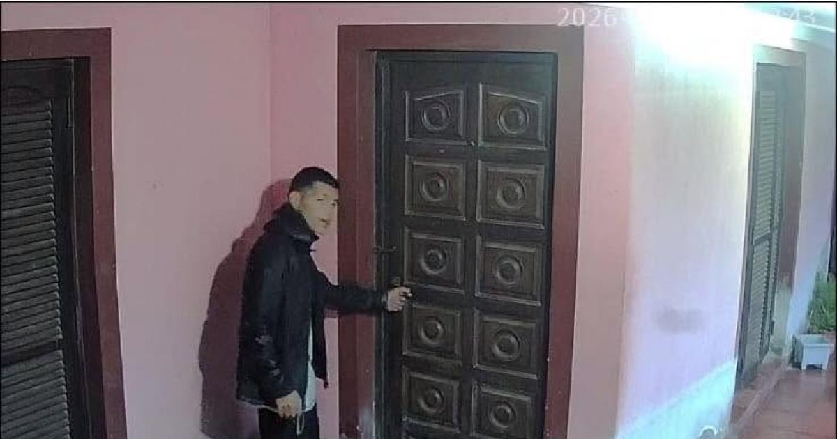 Filmado y escrachado- intentoacute entrar y robar en tres vivienda