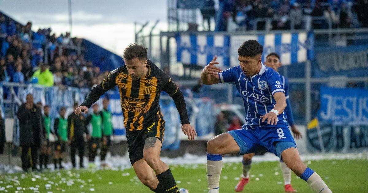 Mitre lo ganaba pero Godoy Cruz reaccionoacute y se lo terminoacute dando vuelta