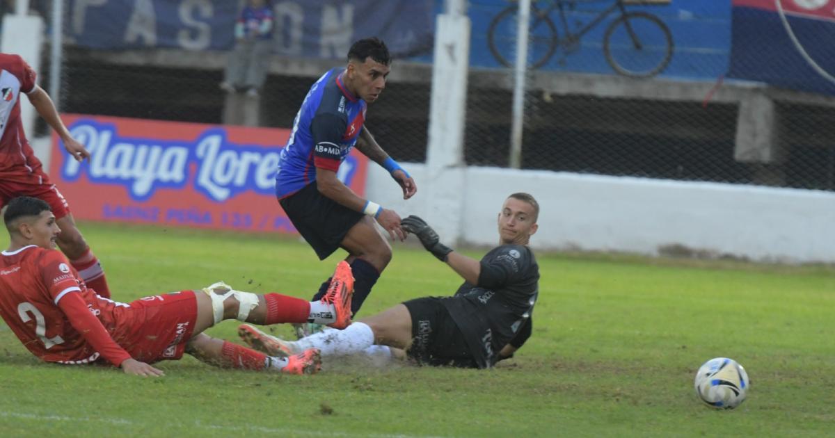 Desahogo en la Isla- Guumlemes llegoacute al gol en el final y salioacute de la zona roja