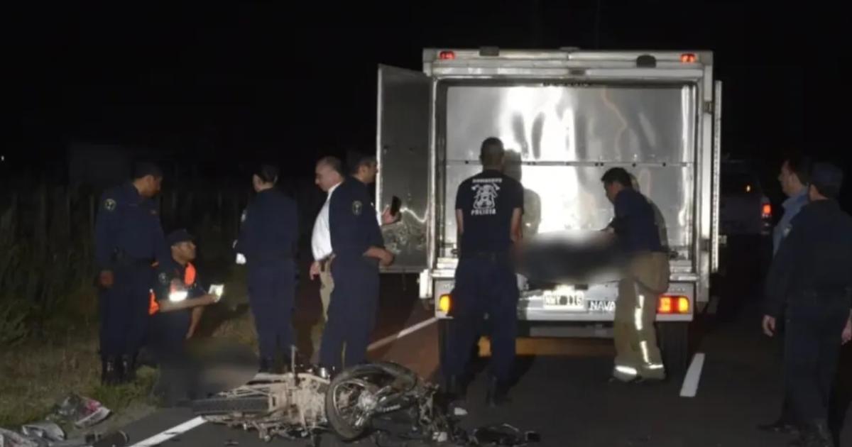Un motociclista murioacute en un choque frontal cerca de Fernaacutendez