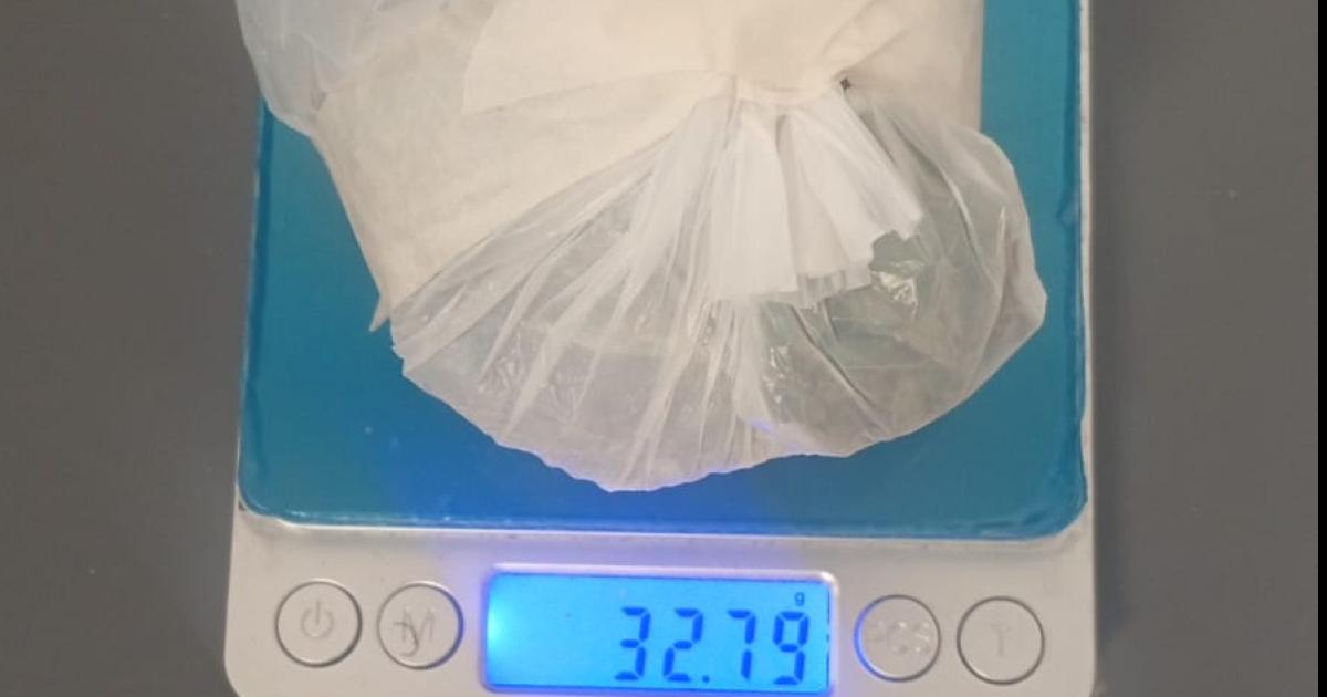 Aprehenden a un hombre y secuestran marihuana 