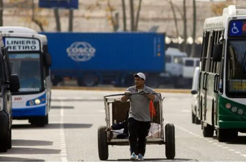 La deuda en el creacutedito se disparoacute al 27-en-porciento- y ya afecta a maacutes de 5 millones de familias