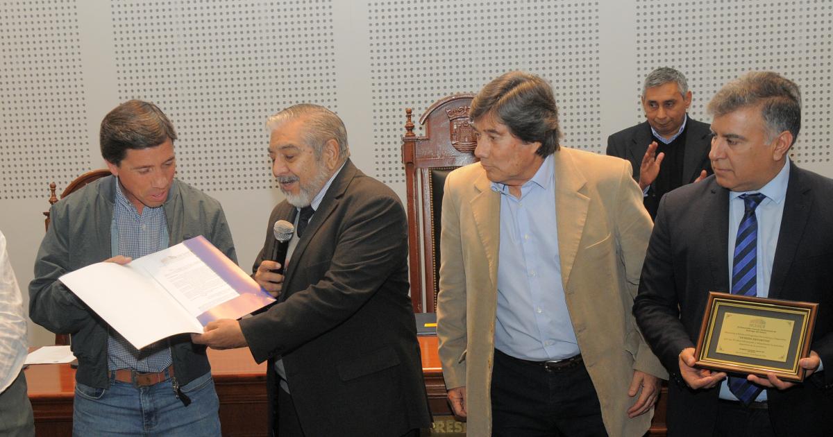 Destacado reconocimiento del Concejo al programa de Canal 7 Opinioacuten Deportiva
