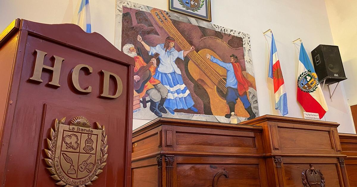 Avanza en La Banda la propuesta de adoptar la Ficha Limpia