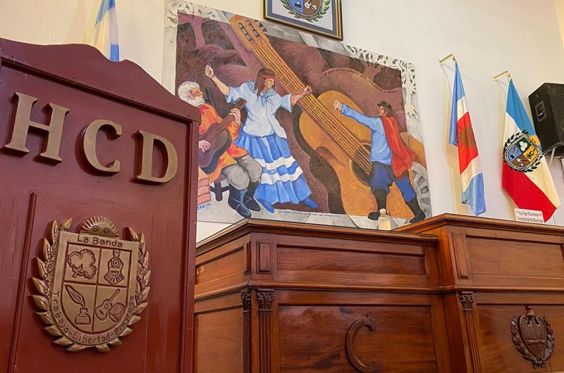 Avanza en La Banda la propuesta de adoptar la Ficha Limpia 