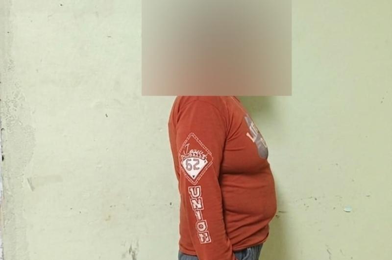 Detienen a una mujer acusada de agredir fiacutesicamente a sus hijas menores 