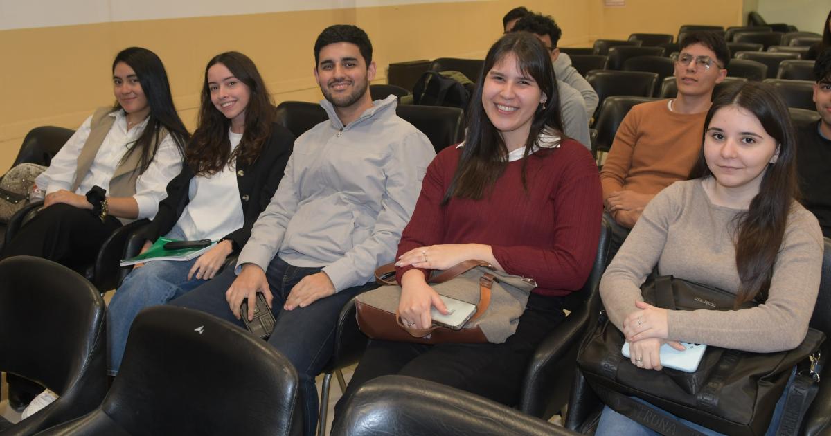 CHARLA EN CIENCIAS ECONOacuteMICAS
