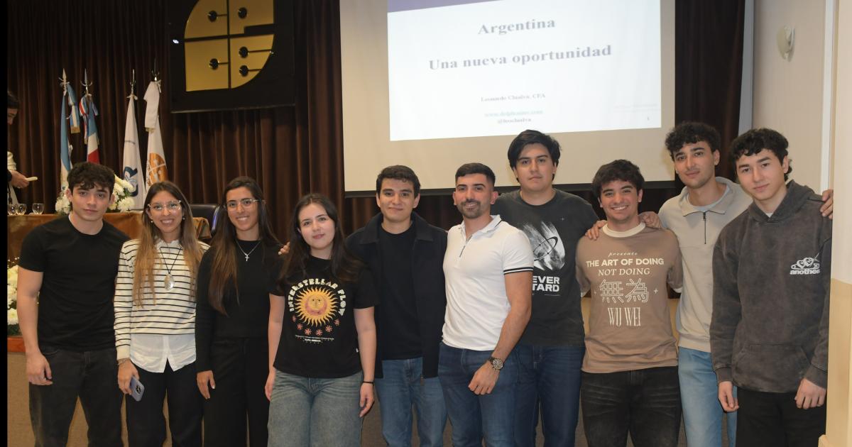 CHARLA EN CIENCIAS ECONOacuteMICAS