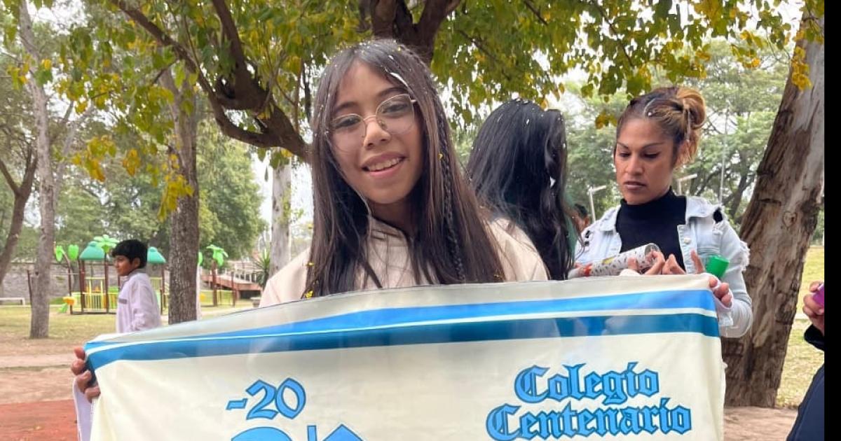PRESENTACIOacuteN DE BUZOS DEL CENTENARIO