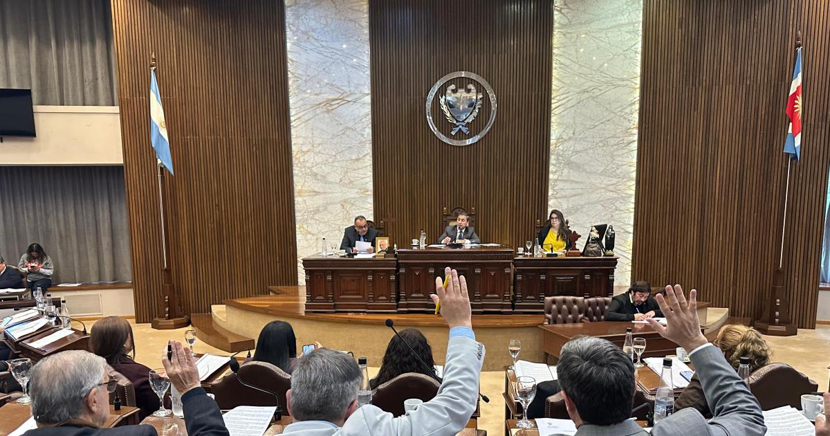 Avanza en la ciudad de La Banda la propuesta de adoptar la Ficha Limpia