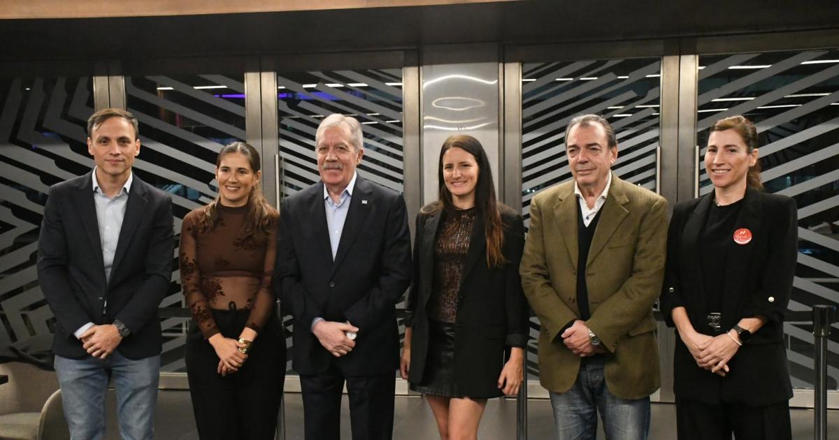 El gobernador Eliacuteas Suaacuterez destacoacute la labor de la Fundacioacuten Haciendo Camino