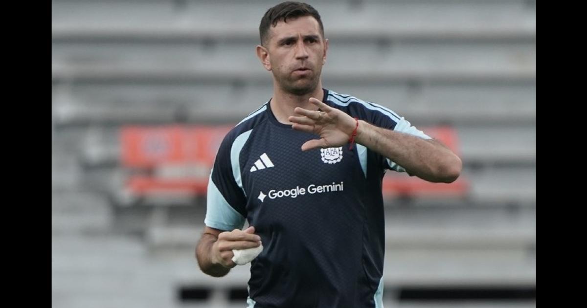 Dibu Martiacutenez a un paso del alta- se hace estudios clave para el debut
