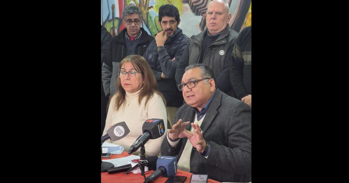 Tras 30 meses sin acuerdo docentes universitarios firmaron paritarias con aumento de 2133-en-porciento-