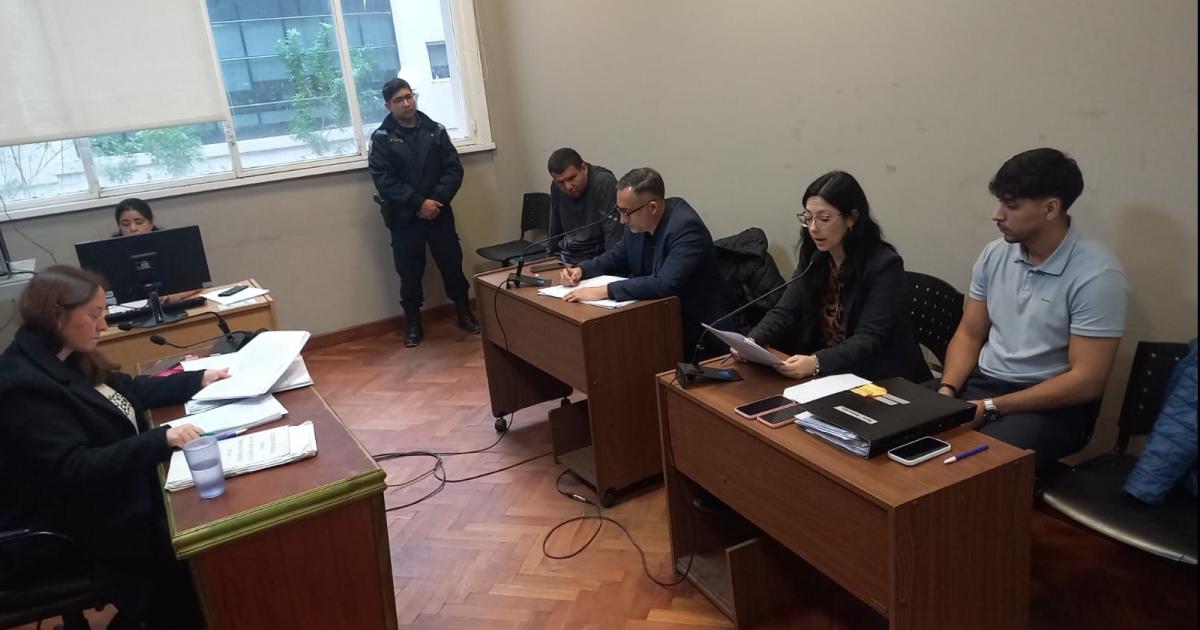 JUICIO ABREVIADO- La jueza Bravo Su�rez leyó con detenimiento su resolución Nada quedó sujeto a una 2da interpretación Si Cata Herrera vulnera lo pactado (olvidarse de las drogas) chau a la domiciliaria