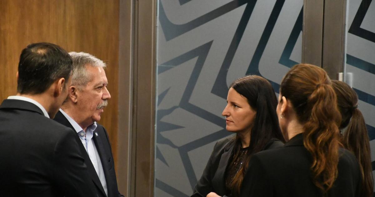 El gobernador Eliacuteas Suaacuterez destacoacute la labor de la Fundacioacuten Haciendo Camino