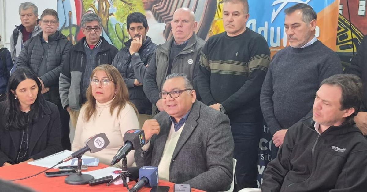 Tras 30 meses sin acuerdo docentes universitarios firmaron paritarias con aumento de 2133-en-porciento-