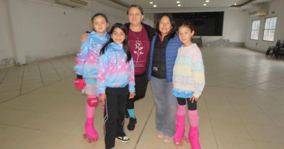 HOCKEY SOBRE PATINES EN FERNAacuteNDEZ