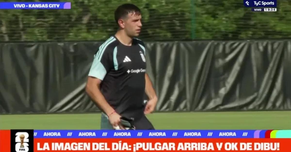 Dibu Martiacutenez llevoacute tranquilidad tras una nueva prueba de su mano lesionada