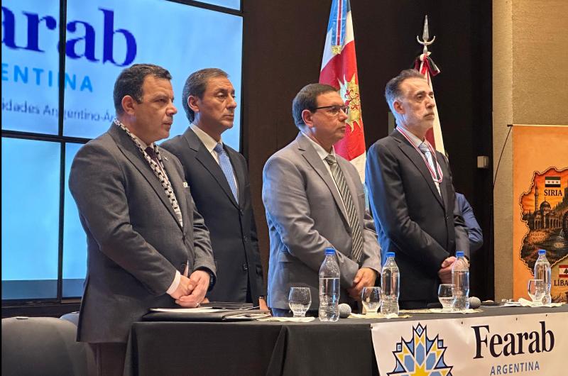 Silva Neder destacoacute el legado de la colectividad aacuterabe en la apertura del Congreso de FEARAB