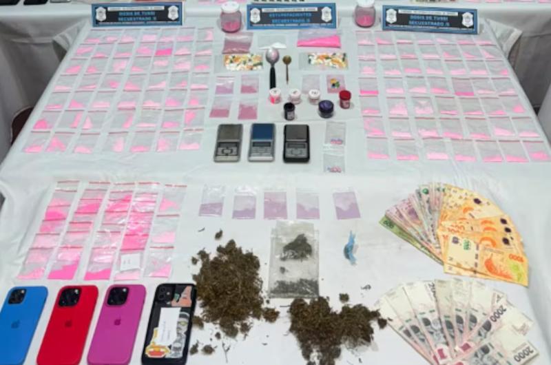 Cayoacute una banda que fabricaba y distribuiacutea tusi en boliches- cuatro detenidos