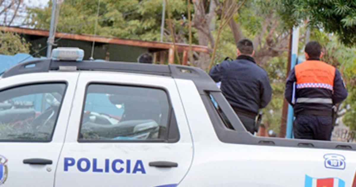 Maleantes le arrebataron una mochila con 207000 cuando ingresaba a su casa