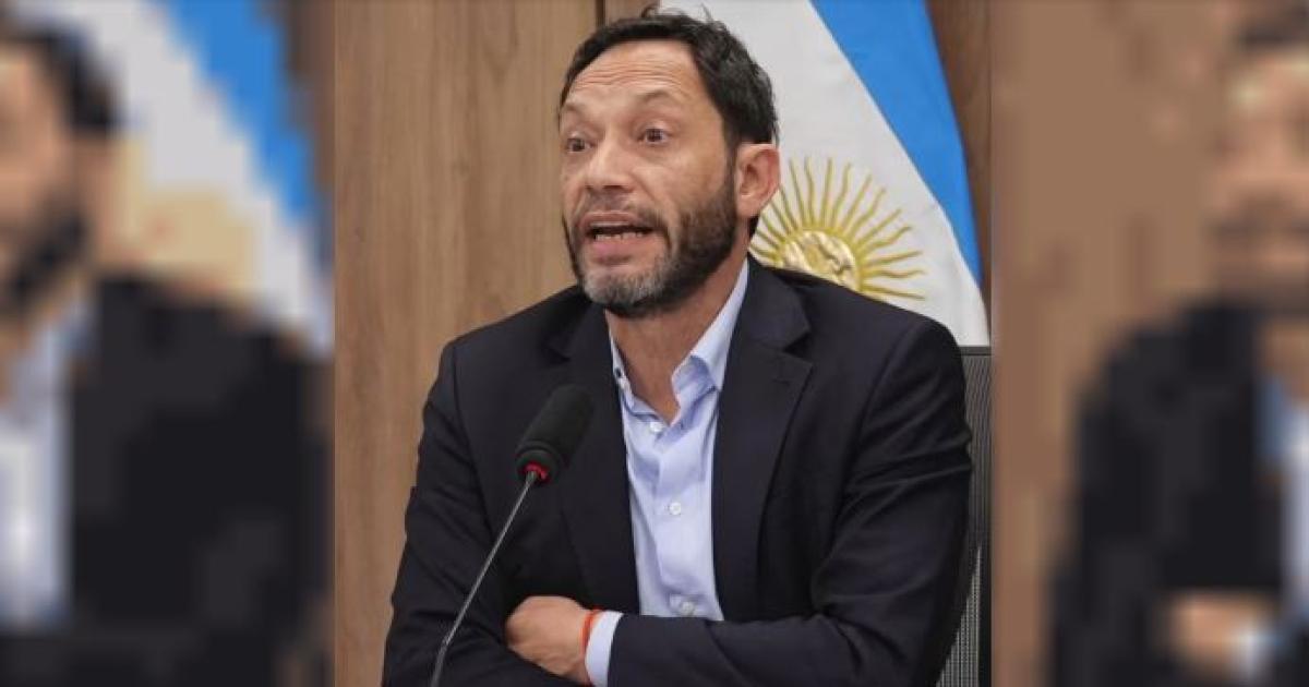 Diputados de la Coalicioacuten Ciacutevica denunciaron a Adorni por presuntas irregularidades en sus declaraciones juradas