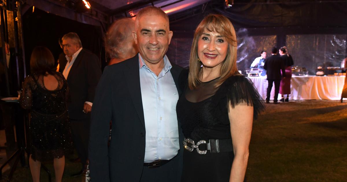 GRAN FIESTA DE GRADUADOS EN ZAMBRA