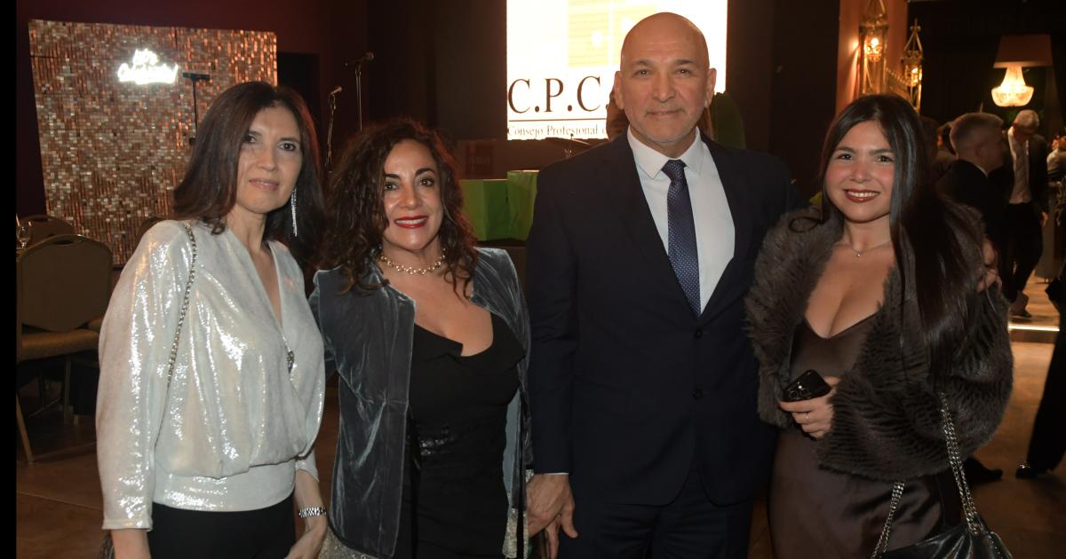 GRAN FIESTA DE GRADUADOS EN ZAMBRA