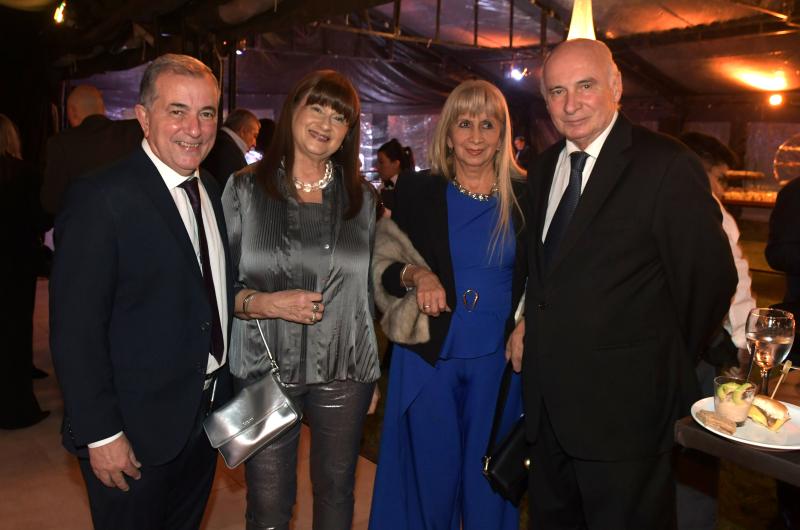 GRAN FIESTA DE GRADUADOS EN ZAMBRA