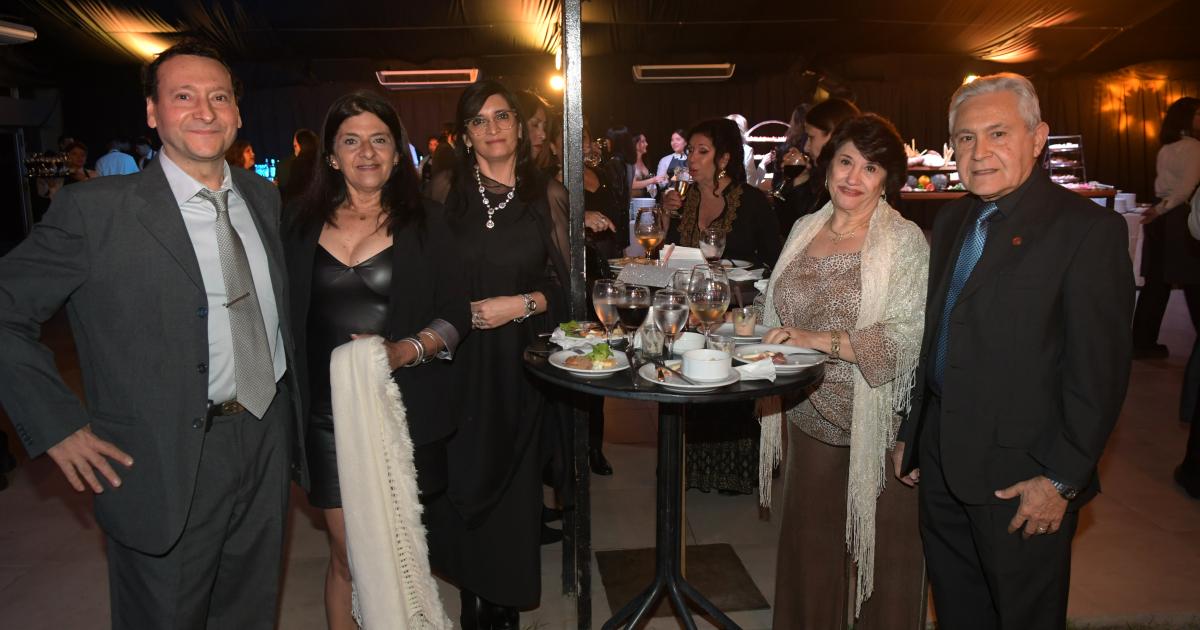 GRAN FIESTA DE GRADUADOS EN ZAMBRA