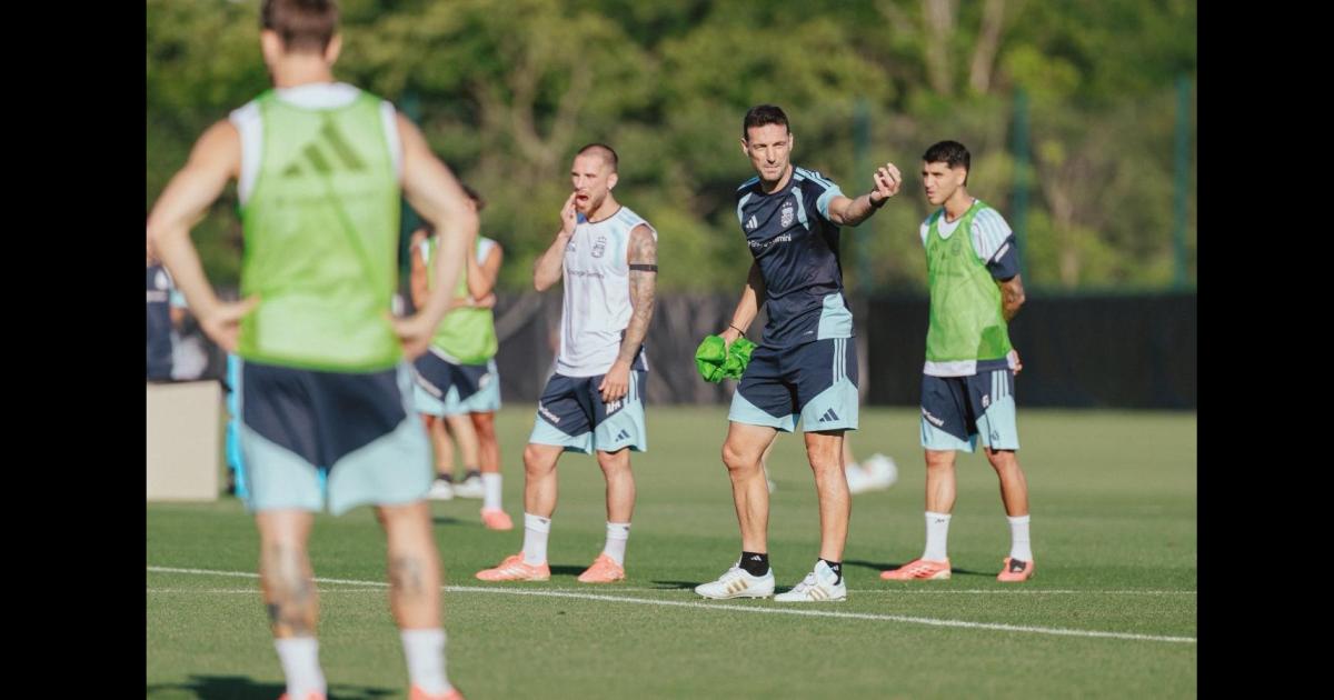 Scaloni define entre Molina y Montiel para el debut del Mundial 2026