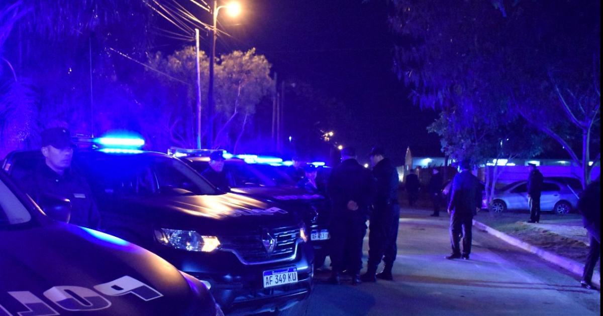 Entran a una fiesta se apoderan de 500000 y agreden a cumpleantildeera