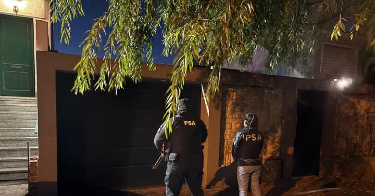 Golpe al narcotraacutefico- desarticularon una organizacioacuten y secuestraron 16 kilos de cocaiacutena