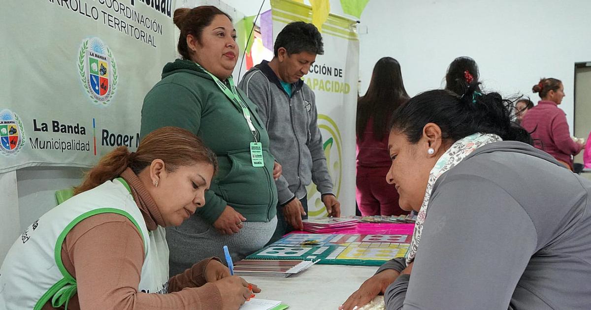 Maacutes Cerca Tuyo beneficioacute a vecinos del Villa Griselda