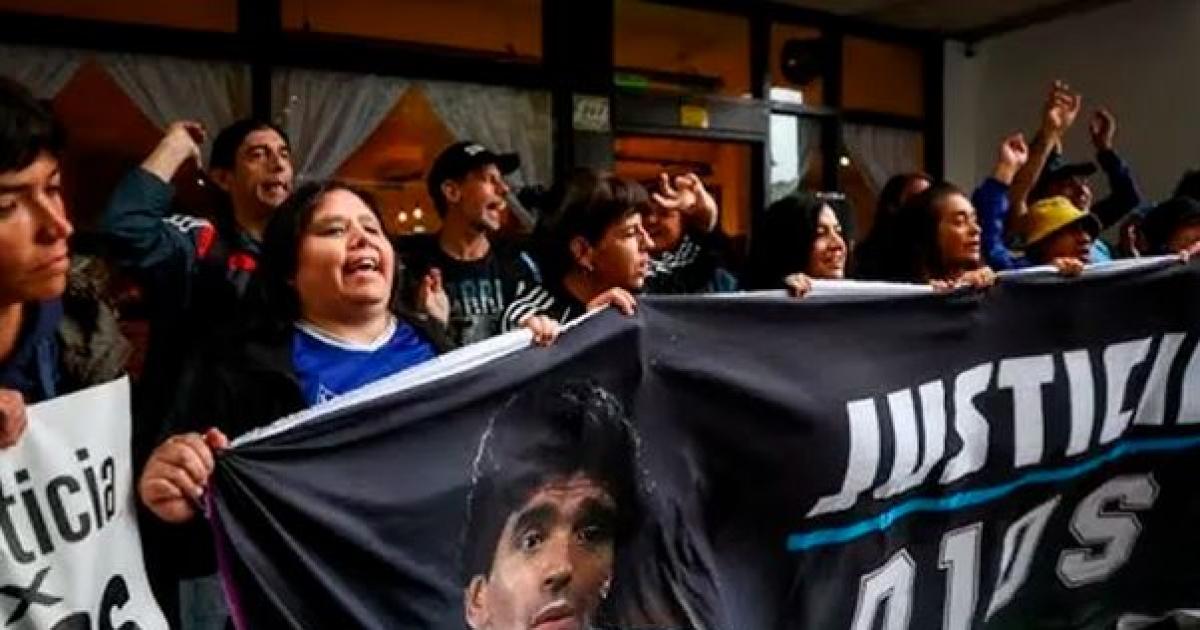 Juicio por la muerte de Maradona- un enfermero afirmoacute que hubo signos de alarma en los diacuteas previos a su muerte