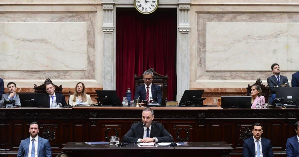Adorni iraacute al Senado el 2 de julio en medio de la tensioacuten por su situacioacuten patrimonial