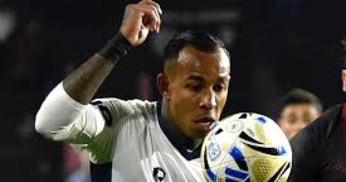 Boca activa el mercado de pases con posibles refuerzos