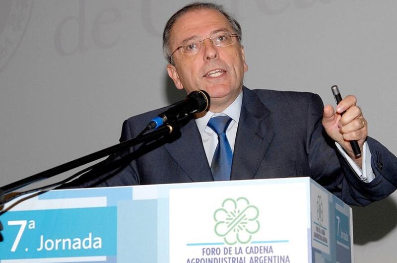 Daniel Montamat- Un barril a US 80 da para una baja en precios de naftas como de gasoil