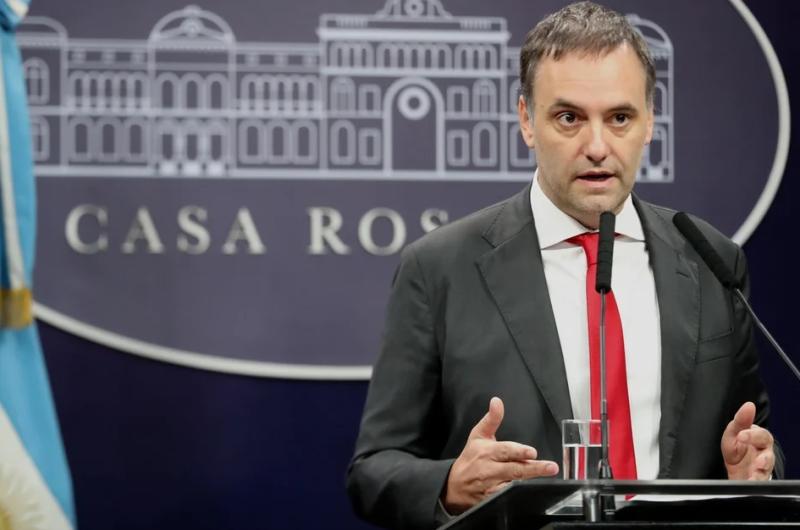 La oposicioacuten presiona en el Congreso para voltear a Adorni