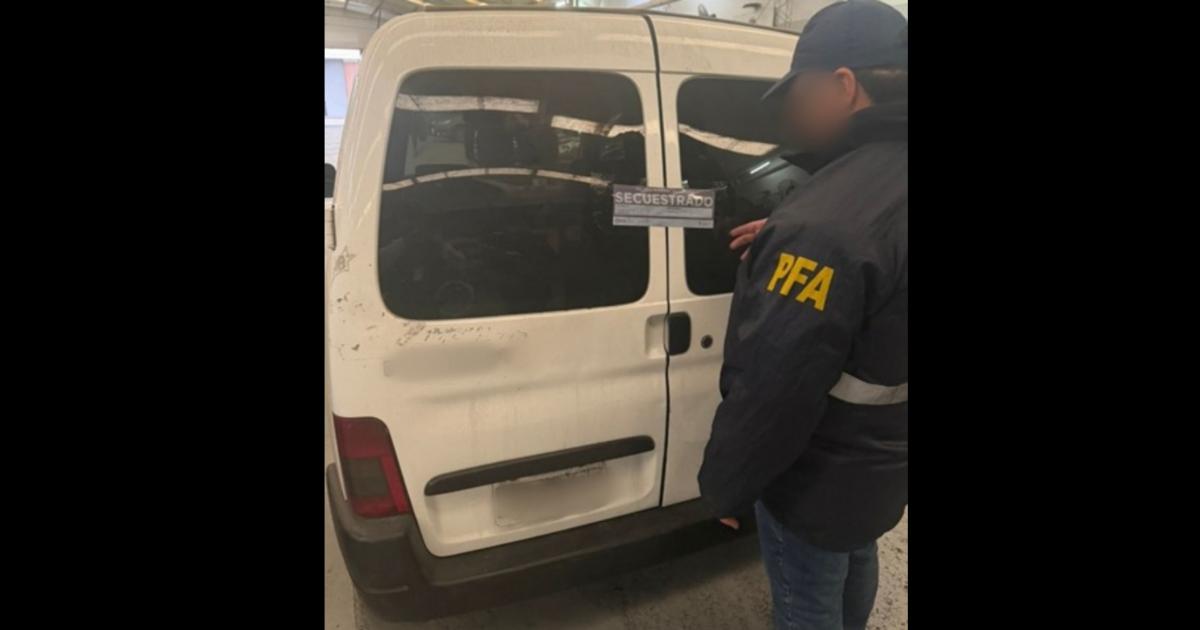 Secuestran maacutes de 2000 aacutelbumes del Mundial de Fuacutetbol FIFA 2026 ilegales