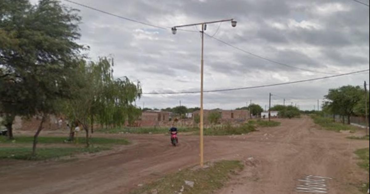 Asaltan a un delivery y le roban la moto el celular y hasta el lomito