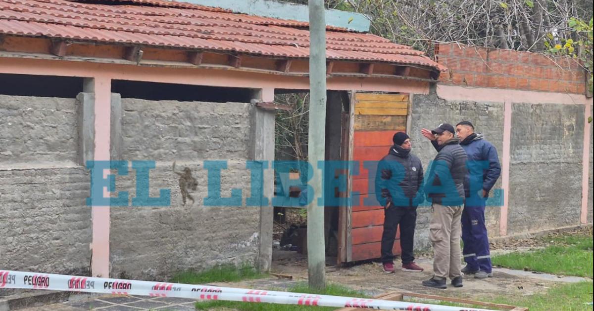 Un docente jubilado de 76 antildeos fallecioacute tras quedar atrapado en un incendio 