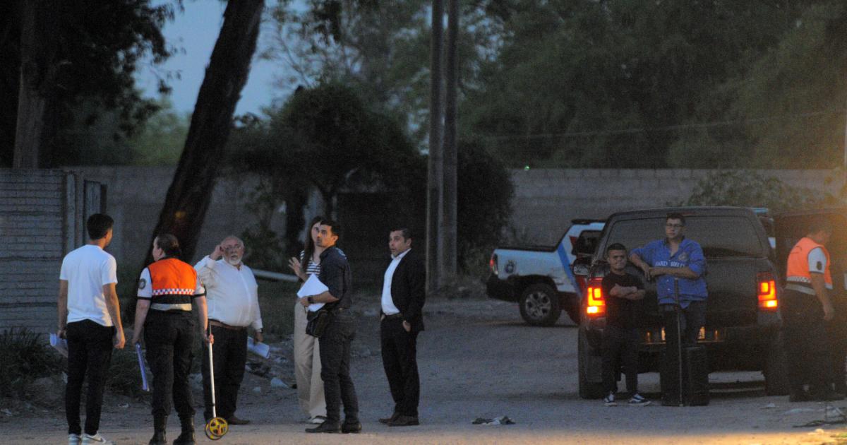 Cayeron con la plata las armas y la moto utilizada para huir tras el asalto a un Pago Faacutecil